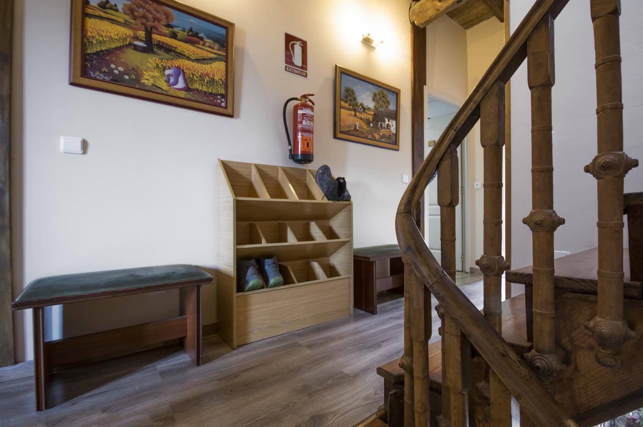 La Casona De Sarria Hostel Екстериор снимка
