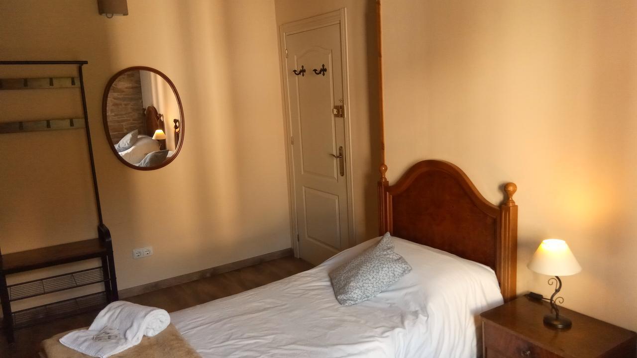 La Casona De Sarria Hostel Екстериор снимка