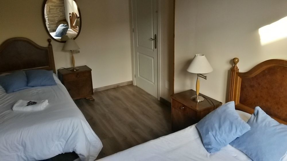 La Casona De Sarria Hostel Екстериор снимка